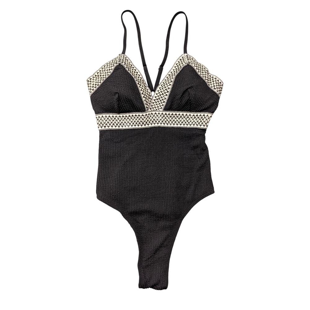 Cupshe Black Textured One Piece Swimsuit White Geometric Embroidery O ring M NWT